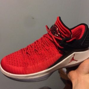 Jordan 32 black and red